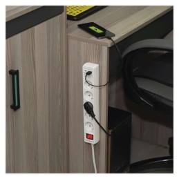 Pikendusjuhe 3 m / 5 pistikupesa / lüliti / valge / 1× USB-A + 1× USB-C / 1,5 mm2