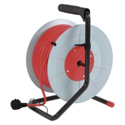 PVC prailginimo laidas su 4 lizdais ant ritės. 50 m. 1,5 mm2 SCHUKO