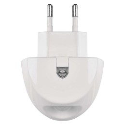 Liikumisanduriga LED öövalgusti pistikupessa 20lm