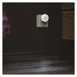 LED naktinė lemputė 230 V, 2 lm, fotosensorius