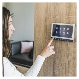 Монитор для видеофона / камеры видеонаблюдения EM-10AHD 7" LCD