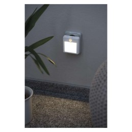 Yövalo/ yölamppu LED himmennettävä pistokkeellinen PIR-ajastin