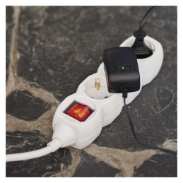 Удлинительный провод 3x 2 м. с выключателем 3 860Вт белый